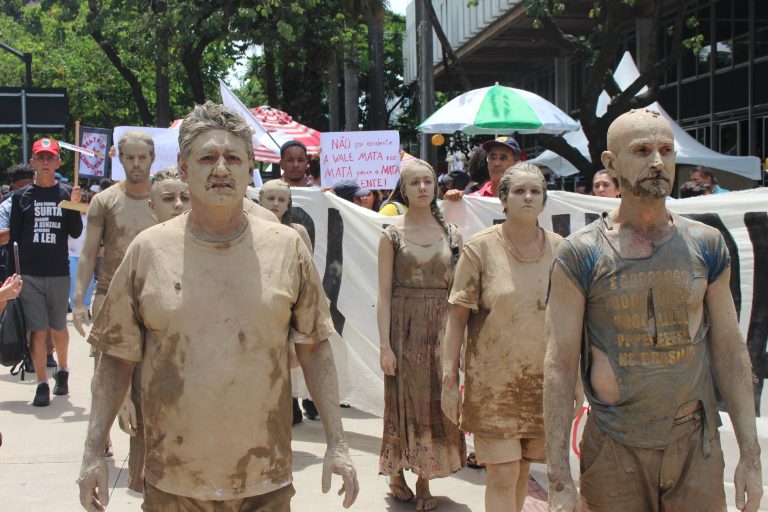 01-02-19 - Atos contra o crime ambiental-humanitário da Vale