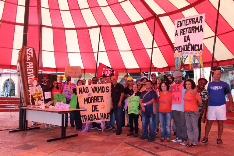 Dia Nacional de Luta contra a Reforma da Previdência - 22 de março de 2019 Ato na UFMG alertou a comunidade universitária e a população sobre os riscos da reforma da Previdência